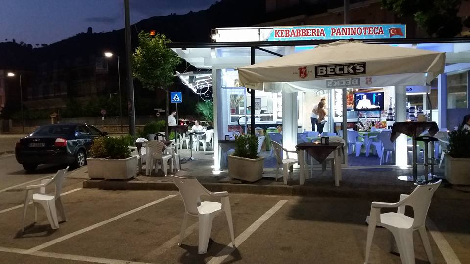 È Tutta Nata Storia