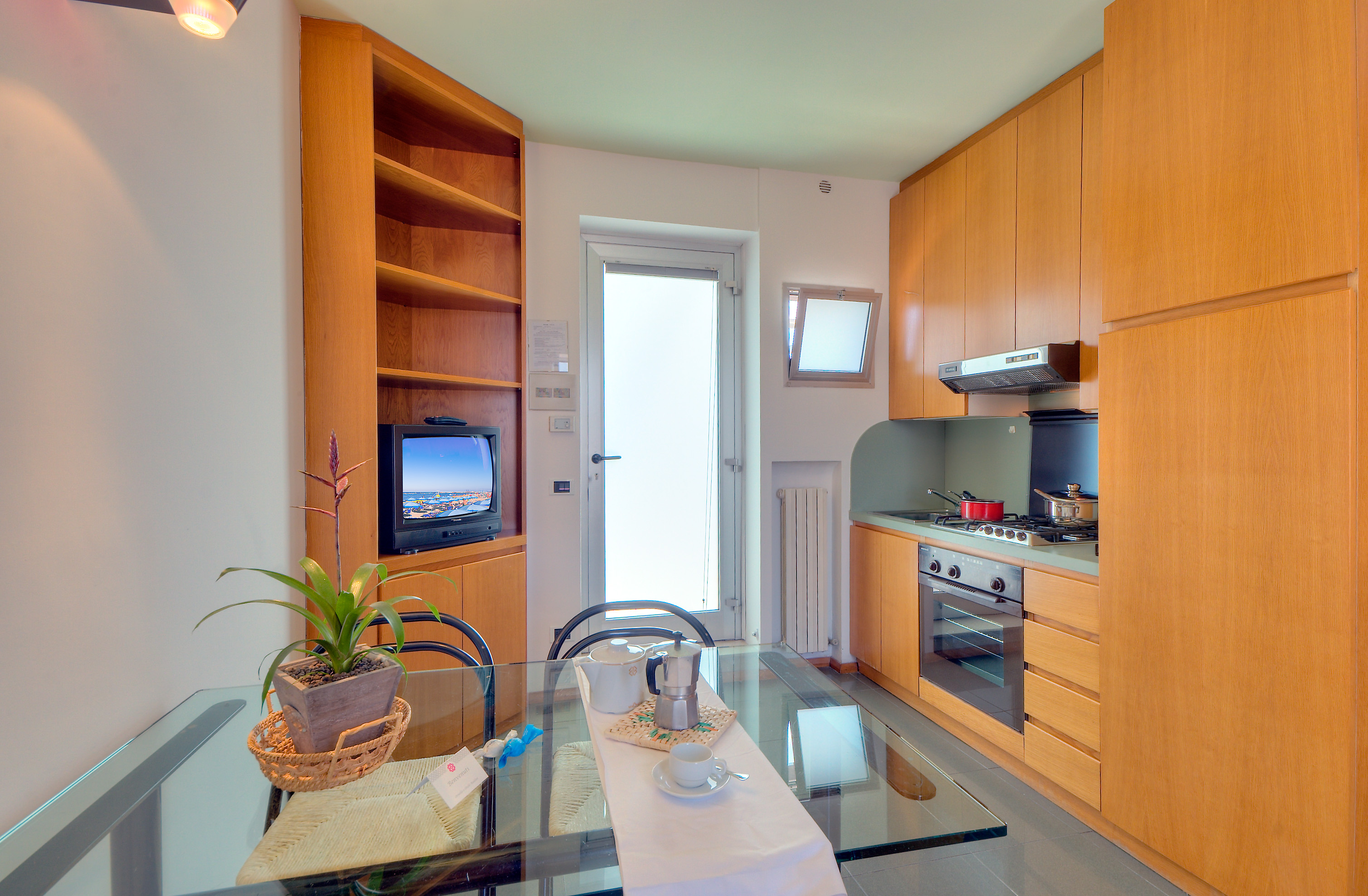 SenBhotel
